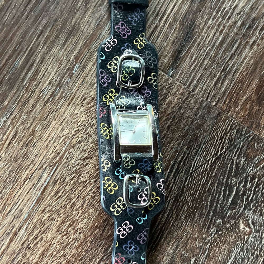 GUESS Retro Colorful Leather Strap Watch